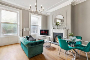 30 percent off! Stunning Central Wakefield Apartment 2 - Parking